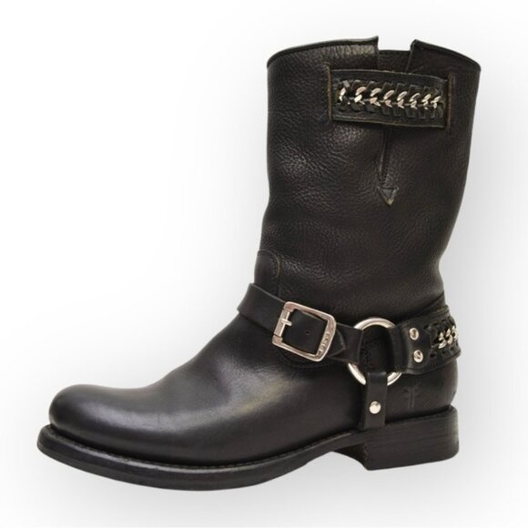 Frye Black Jenna Chain Short Boot 11 - Picture 1 of 13